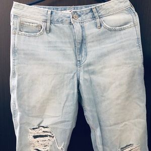 Light Blue Girlfriend Crop Jean